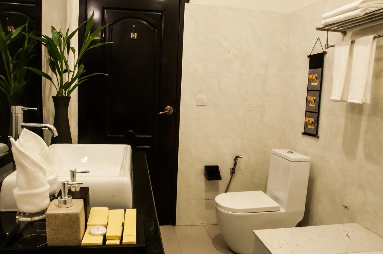 Private Boutique Home With Pool, The Fin Inn Siem Reap Bagian luar foto