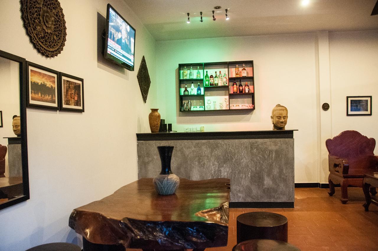 Private Boutique Home With Pool, The Fin Inn Siem Reap Bagian luar foto