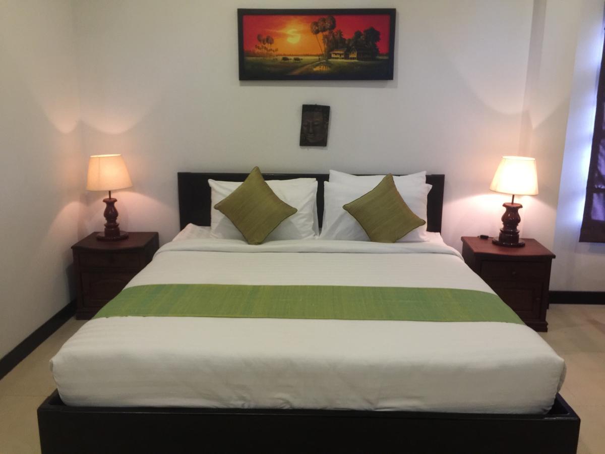 Private Boutique Home With Pool, The Fin Inn Siem Reap Bagian luar foto