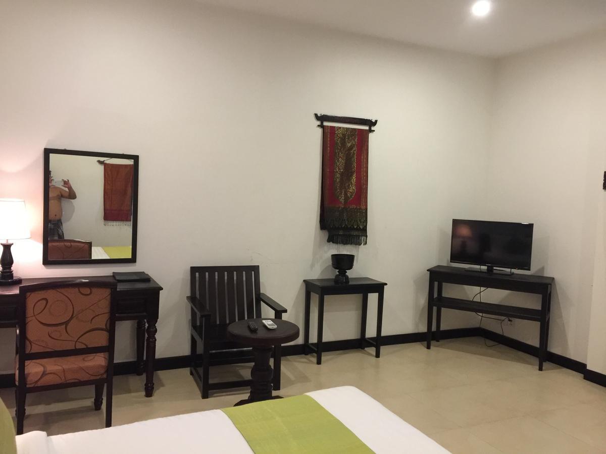 Private Boutique Home With Pool, The Fin Inn Siem Reap Bagian luar foto