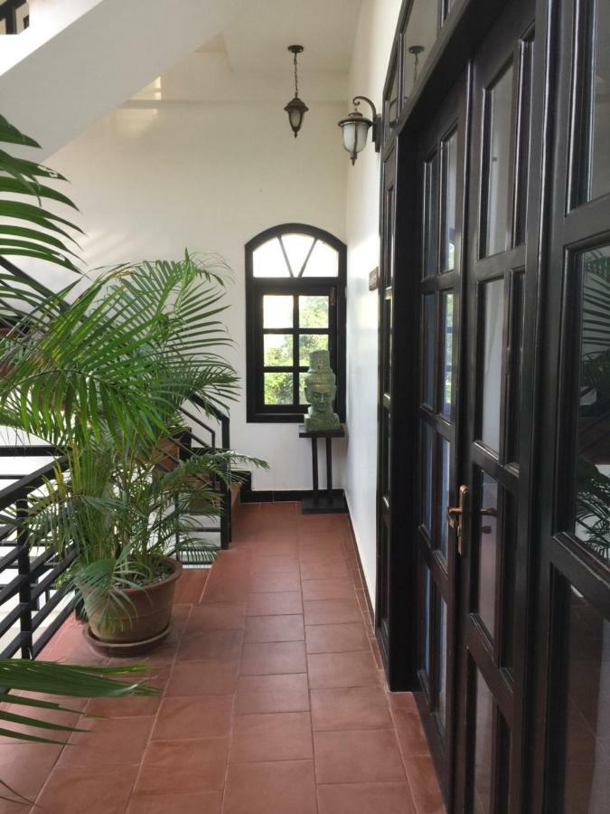 Private Boutique Home With Pool, The Fin Inn Siem Reap Bagian luar foto