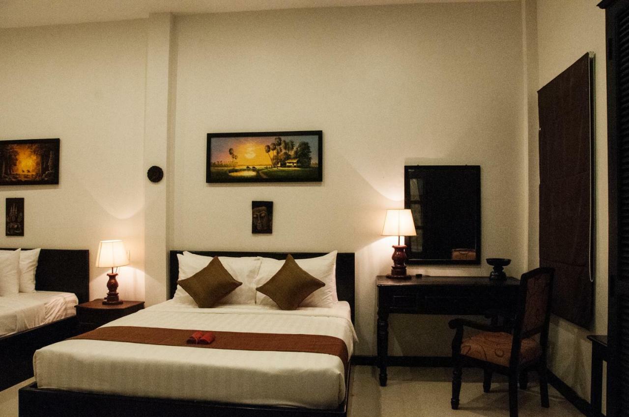 Private Boutique Home With Pool, The Fin Inn Siem Reap Bagian luar foto
