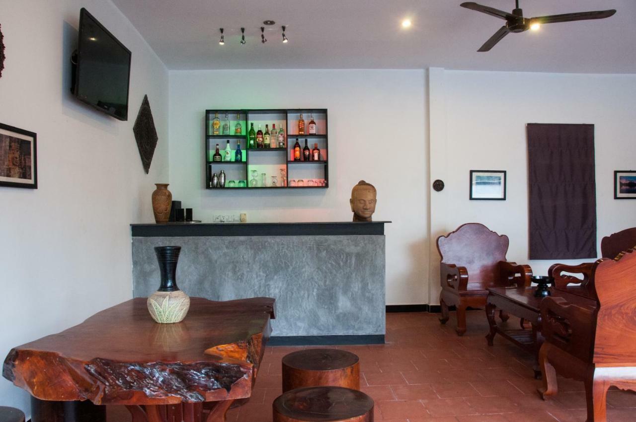 Private Boutique Home With Pool, The Fin Inn Siem Reap Bagian luar foto