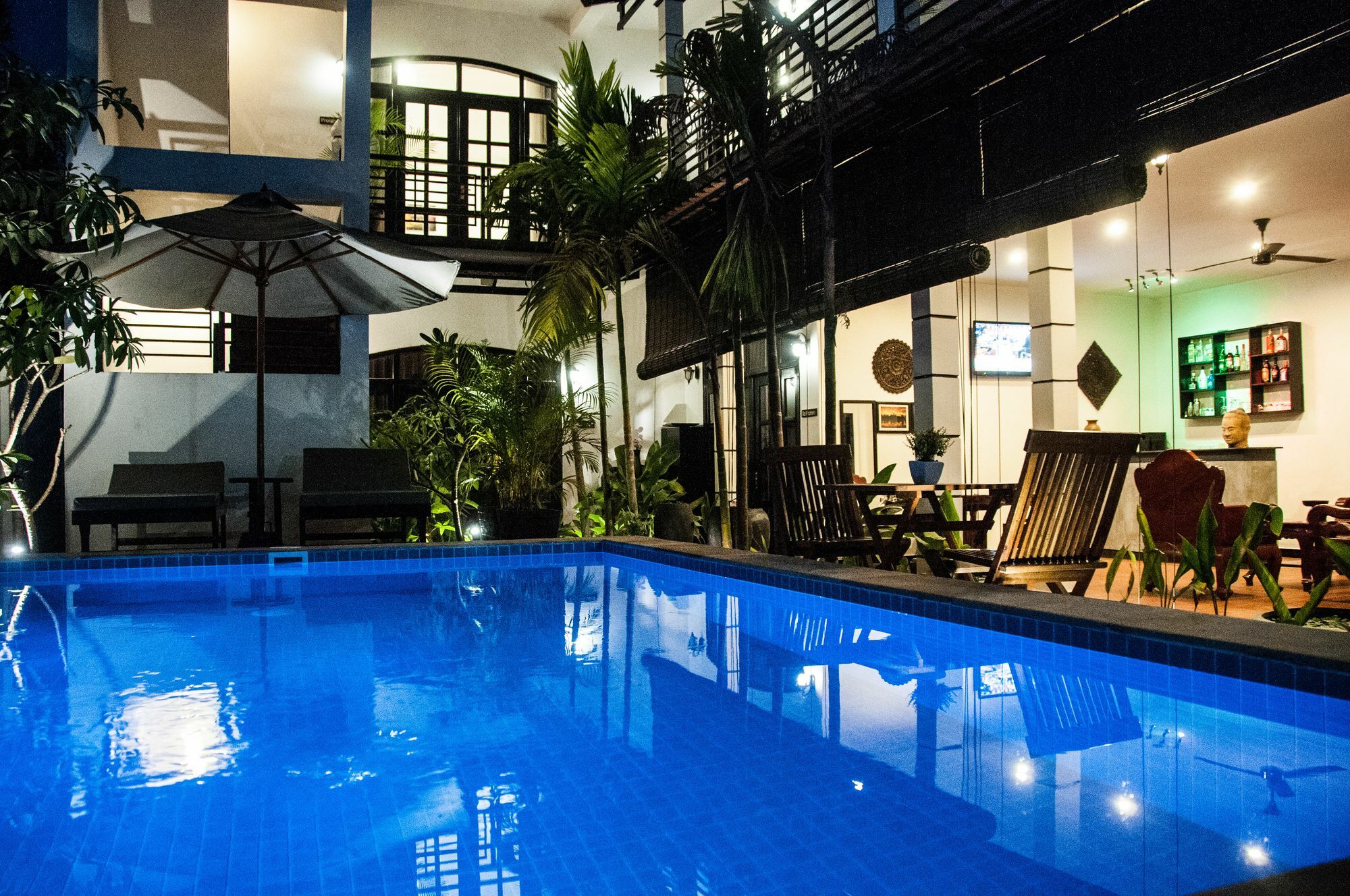 Private Boutique Home With Pool, The Fin Inn Siem Reap Bagian luar foto